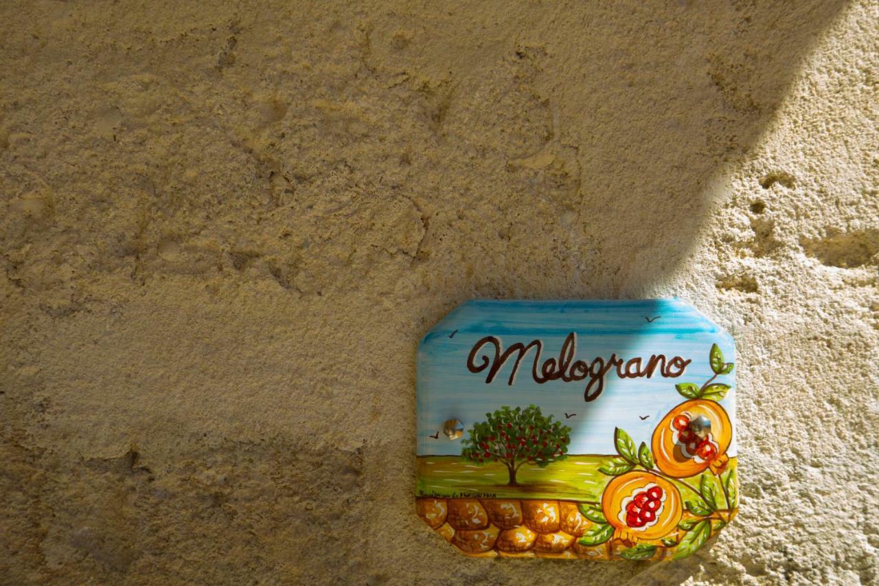 Le Suites Del Carrubo Ilha de Ilha de Favignana Exterior foto